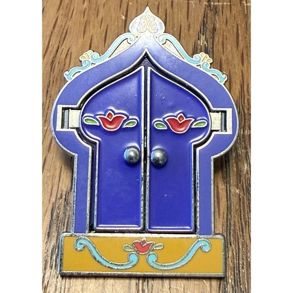 Jasmine Princess Hinged Windows Aladdin Purple Disney Pin 2002 - Picture 2 of 4